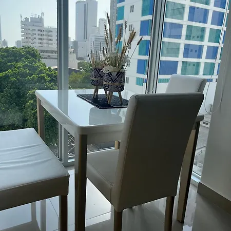 Charming Loft Near The Apartamento Cartagena