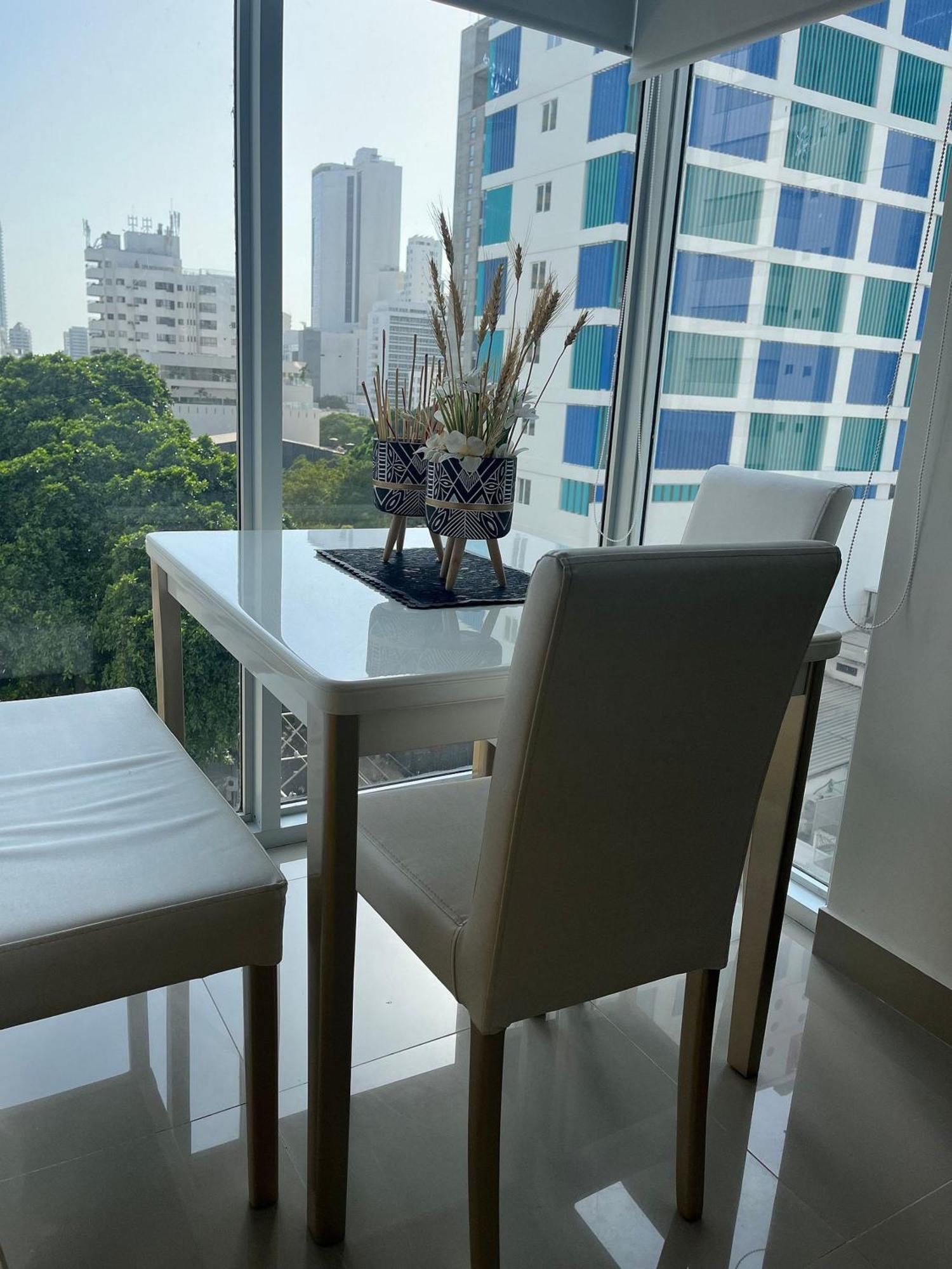 Charming Loft Near The Apartamento Cartagena